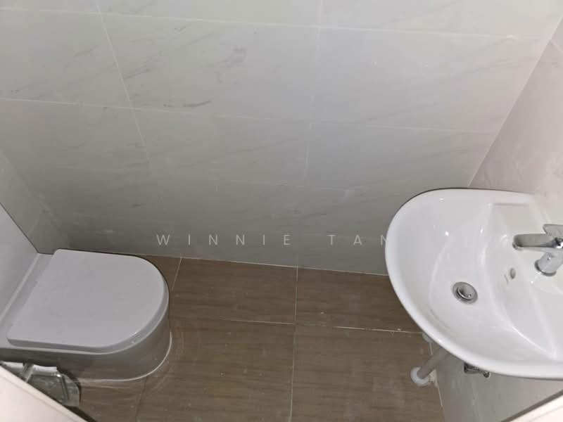 Shop / Office for Rent in Tampoi (Johor) - Winnie Tan - Bathroom - PropertyGuru.com.my