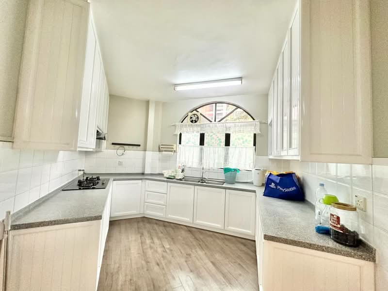 Kondominium untuk Dijual di Catalina Villa - Faisal Abu Omar - Kitchen - PropertyGuru.com.my