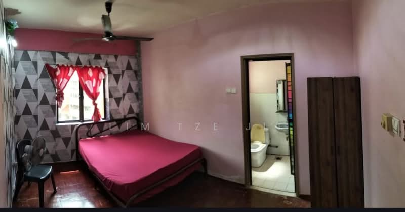 Apartment for Sale at Lily & Jasmine Apartment - Lim Tze Jie - Bedroom - PropertyGuru.com.my