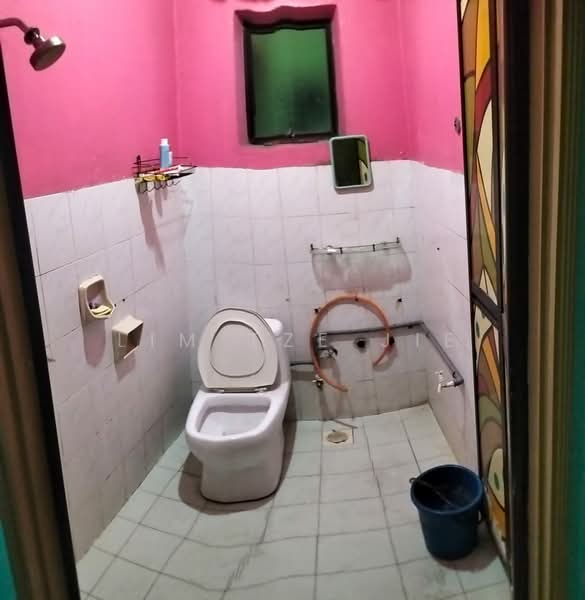 Apartment for Sale at Lily & Jasmine Apartment - Lim Tze Jie - Bathroom - PropertyGuru.com.my
