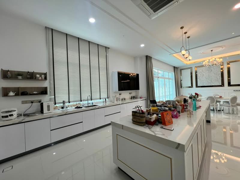 Rumah Banglo untuk Dijual di Kawasan Perumahan Sungai Emas (Batu Ferringhi) - Enoch Tiu - Kitchen - PropertyGuru.com.my