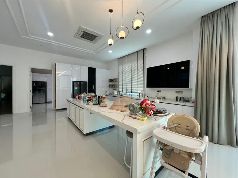 Rumah Banglo untuk Dijual di Kawasan Perumahan Sungai Emas (Batu Ferringhi) - Enoch Tiu - Kitchen - PropertyGuru.com.my