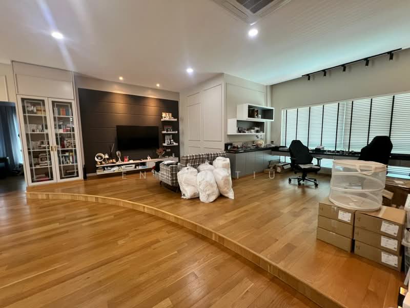 Rumah Banglo untuk Dijual di Kawasan Perumahan Sungai Emas (Batu Ferringhi) - Enoch Tiu - Living Room - PropertyGuru.com.my
