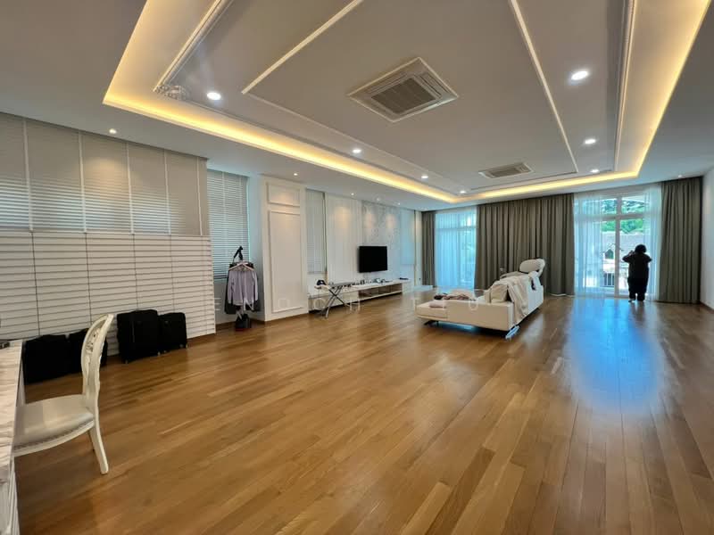 Rumah Banglo untuk Dijual di Kawasan Perumahan Sungai Emas (Batu Ferringhi) - Enoch Tiu - Living Room - PropertyGuru.com.my