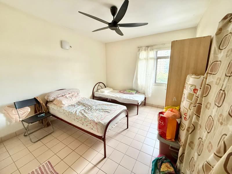 Kondominium untuk Dijual di Perdana Exclusive - Faisal Abu Omar - Bedroom - PropertyGuru.com.my