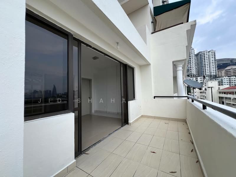 Kondominium untuk Dijual di Tivoli Villas - Jid Shaharuddin - Balcony - PropertyGuru.com.my