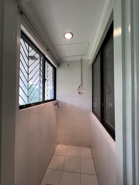 Kondominium untuk Dijual di Tivoli Villas - Jid Shaharuddin - Balcony - PropertyGuru.com.my