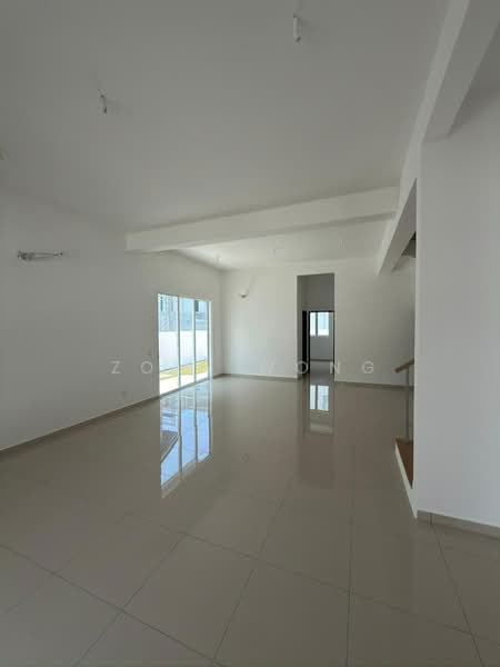 Rumah Teres 2 Tingkat untuk Dijual di Nilai Impian (Nilai) - Zoey Wong - Living Room - PropertyGuru.com.my
