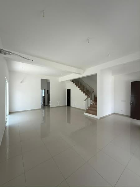 Rumah Teres 2 Tingkat untuk Dijual di Nilai Impian (Nilai) - Zoey Wong - Living Room - PropertyGuru.com.my