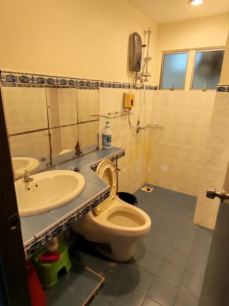 Kondominium untuk Disewa di Endah Ria - Tony Liew - Bathroom - PropertyGuru.com.my