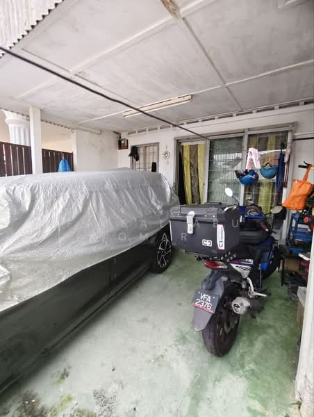 Rumah Teres 2 Tingkat untuk Dijual di Gombak (Selangor) - Faisal Abu Omar - Car Park - PropertyGuru.com.my