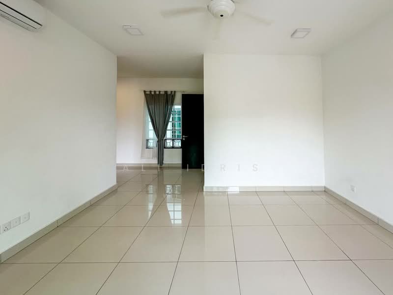 Rumah Teres 2.5-Tingkat untuk Dijual di Setia Eco Glades (Cyberjaya) - Ali Idris - Living Room - PropertyGuru.com.my