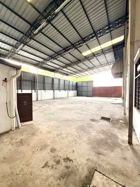Factory for Rent in Taman Kempas Utama (Tebrau) - Sherrly Sow - Interior - PropertyGuru.com.my