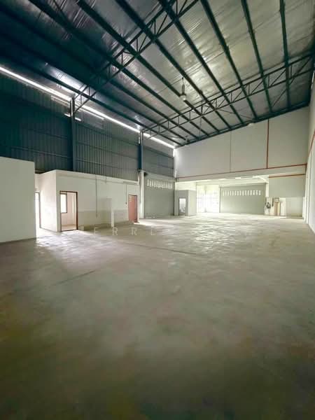 Factory for Rent in Taman Kempas Utama (Tebrau) - Sherrly Sow - Interior - PropertyGuru.com.my