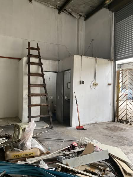 Kilang untuk Disewa di Seri Kembangan Industrial Area (Seri Kembangan) - Angie Bee - Interior - PropertyGuru.com.my