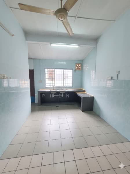 1-storey Terraced House for Sale in Station 18 (Ipoh) - Stephen Siew - Kitchen - PropertyGuru.com.my