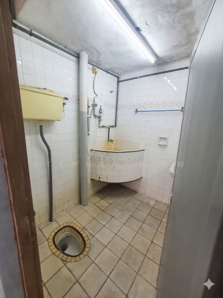 1-storey Terraced House for Sale in Station 18 (Ipoh) - Stephen Siew - Bathroom - PropertyGuru.com.my