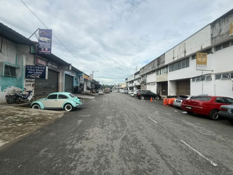 Terrace Factory for Sale in Taman Universiti (Skudai) - Chuan Liang - Street View - PropertyGuru.com.my