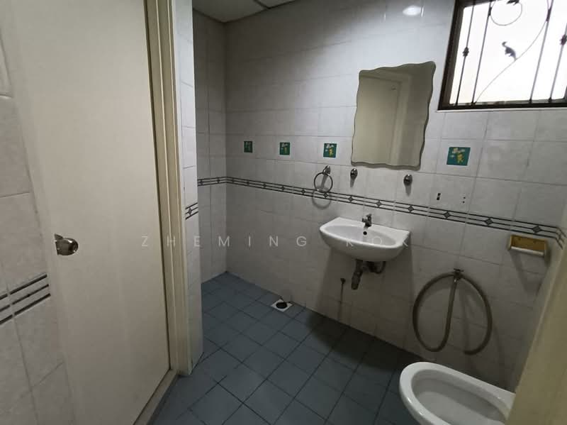 Rumah Bandar untuk Dijual di KL City Centre (Kuala Lumpur) - Zheming Kok - Bathroom - PropertyGuru.com.my