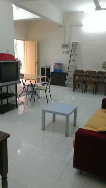 Pangsapuri untuk Dijual di Le Courts Desa Tambun - Stephen Siew - Living Room - PropertyGuru.com.my