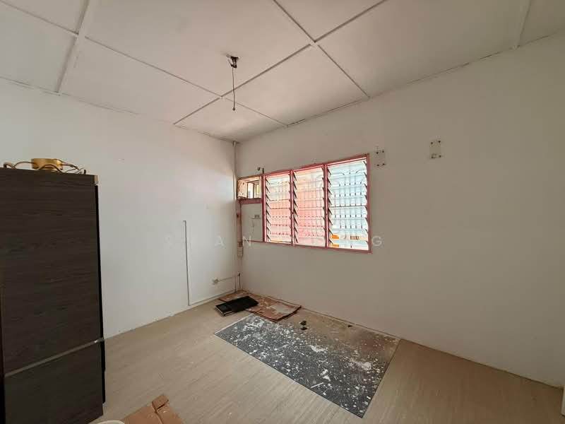 3-storey Terraced House for Sale in Taman Daya (Kepong) - Sean Yong - Interior - PropertyGuru.com.my