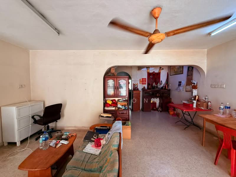 3-storey Terraced House for Sale in Taman Daya (Kepong) - Sean Yong - Living Room - PropertyGuru.com.my
