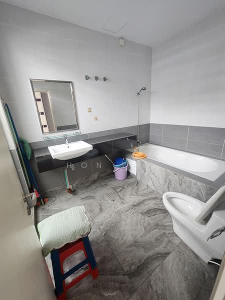 Rumah Teres 3 Tingkat untuk Disewa di Bandar Kinrara (Selangor) - Hon Ian - PropertyGuru.com.my
