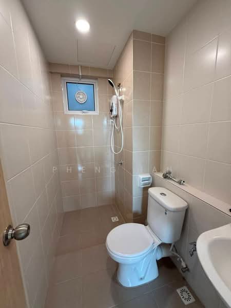 Kondominium untuk Disewa di Havana Beach Residences - Pheng Han - Bathroom - PropertyGuru.com.my