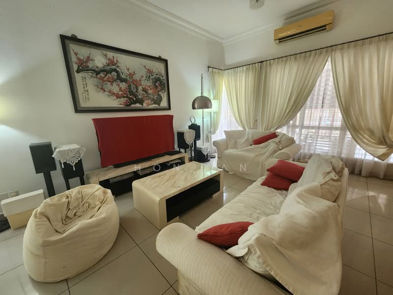 Rumah Teres 2 Tingkat untuk Dijual di Ukay Perdana (Ulu Kelang) - Hon Ian - Living Room - PropertyGuru.com.my