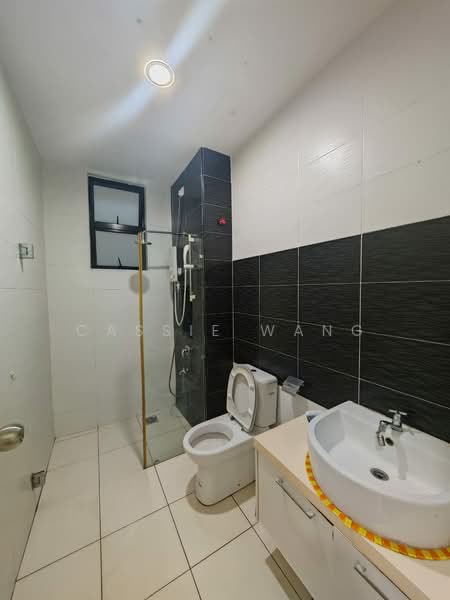 Service Residence for Sale at The Platino Serviced Apartment - Cassie Wang - Bathroom - PropertyGuru.com.my
