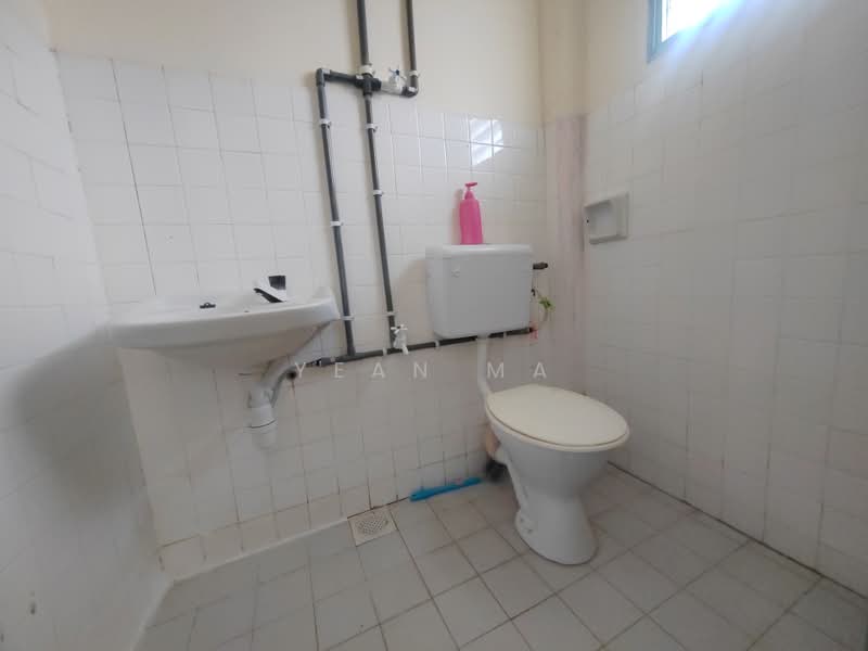 Rumah Teres untuk Disewa di Rawang (Selangor) - Yean Ma - Bathroom - PropertyGuru.com.my