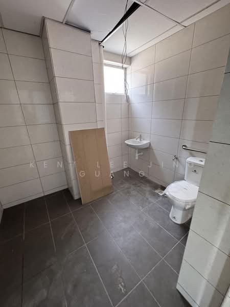 Kilang untuk Disewa di Kota Kemuning (Shah Alam) - Kent Lee Jing Guang - Bathroom - PropertyGuru.com.my