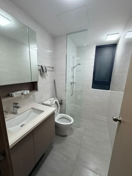 Servis Apartment untuk Disewa di Baron Residence @ Lake City - Kayden Bong - Bathroom - PropertyGuru.com.my