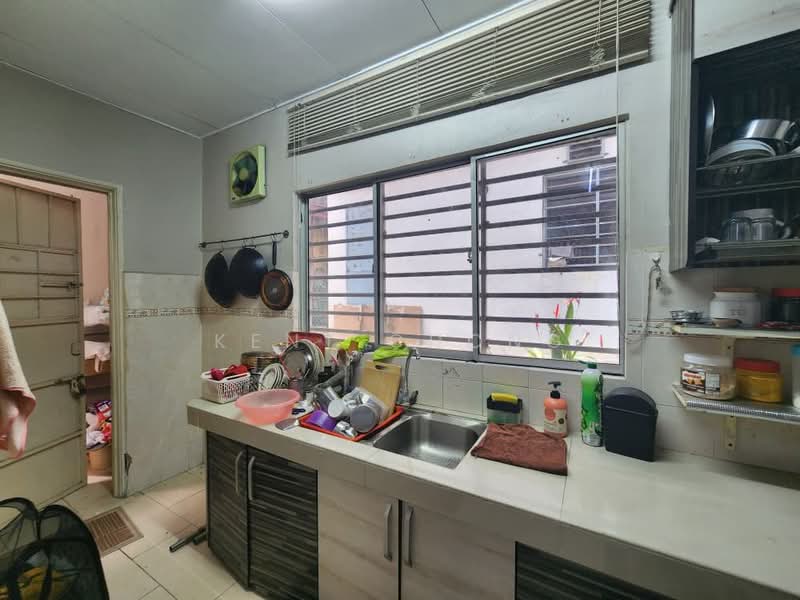 Rumah Teres 2 Tingkat untuk Dijual di TAMAN PUCHONG UTAMA (Puchong) - Kent Chong - Kitchen - PropertyGuru.com.my