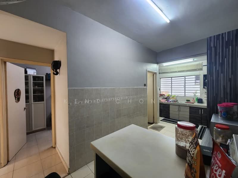 Rumah Teres 2 Tingkat untuk Dijual di TAMAN PUCHONG UTAMA (Puchong) - Kent Chong - Kitchen - PropertyGuru.com.my
