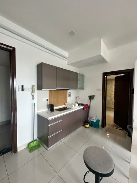 Servis Apartment untuk Disewa di Regalia Residence - Serene Lai - Kitchen - PropertyGuru.com.my