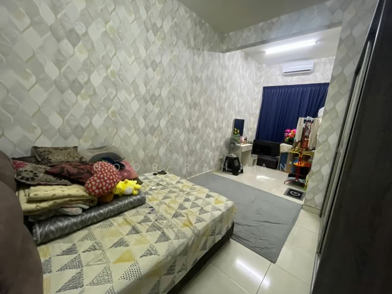 Rumah Teres 2 Tingkat untuk Dijual di Taman Sri Gading (Batu Pahat) - Noor Rahman - Bedroom - PropertyGuru.com.my