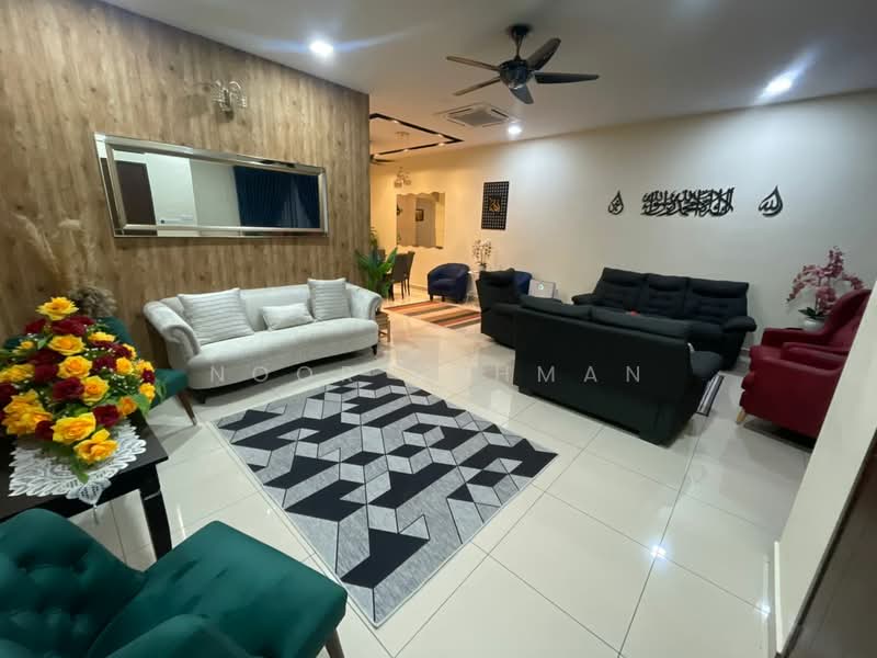 Rumah Teres 2 Tingkat untuk Dijual di Taman Sri Gading (Batu Pahat) - Noor Rahman - Living Room - PropertyGuru.com.my