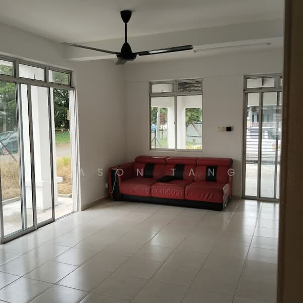 Rumah Teres untuk Disewa di Taman Pulai Jaya (Kulai) - Jason Tang - Living Room - PropertyGuru.com.my