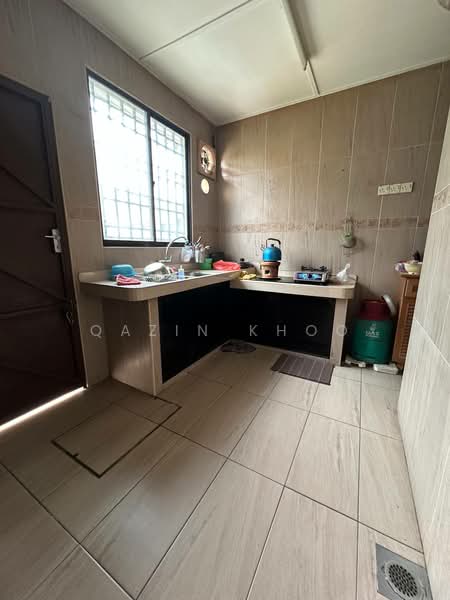 Rumah Teres 2.5 Tingkat untuk Dijual di Gunung Rapat (Ipoh) - Qazin Khoo - Kitchen - PropertyGuru.com.my