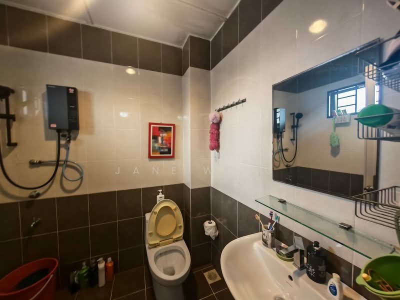Rumah Teres 2 Tingkat untuk Dijual di SS14 (Subang Jaya) - Jane Wong - Bathroom - PropertyGuru.com.my