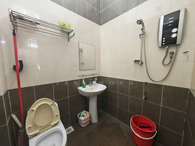 Rumah Teres 2 Tingkat untuk Dijual di SS14 (Subang Jaya) - Jane Wong - Bathroom - PropertyGuru.com.my