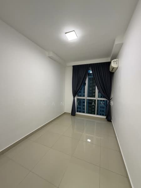 Service Residence for Sale at Meridin Bayvue @ Sierra Perdana - Chuan Liang - Bedroom - PropertyGuru.com.my