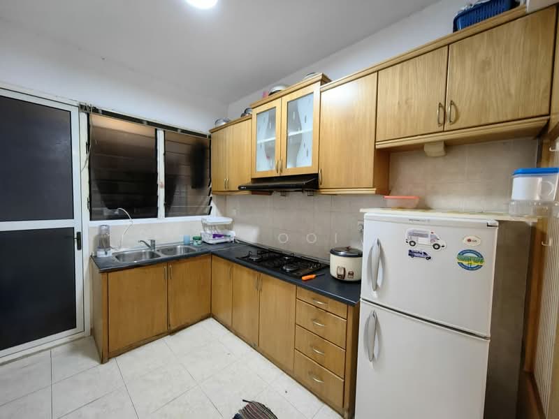 Kondominium untuk Disewa di Gurney Park Condominium - CK Ooi - Kitchen - PropertyGuru.com.my