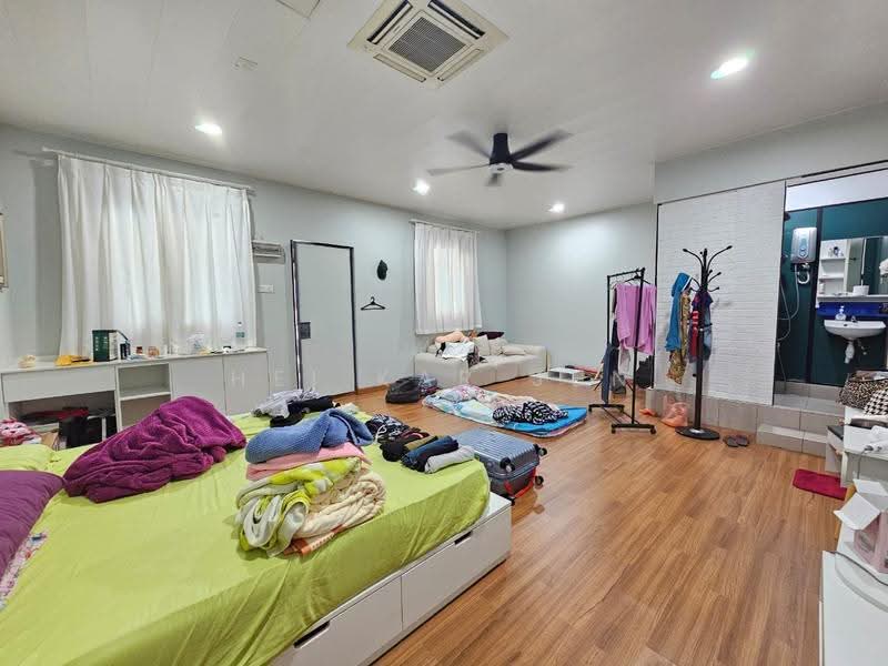 Bungalow House untuk Disewa di Country Heights (Kajang) - Hei Kar Jun - Bedroom - PropertyGuru.com.my