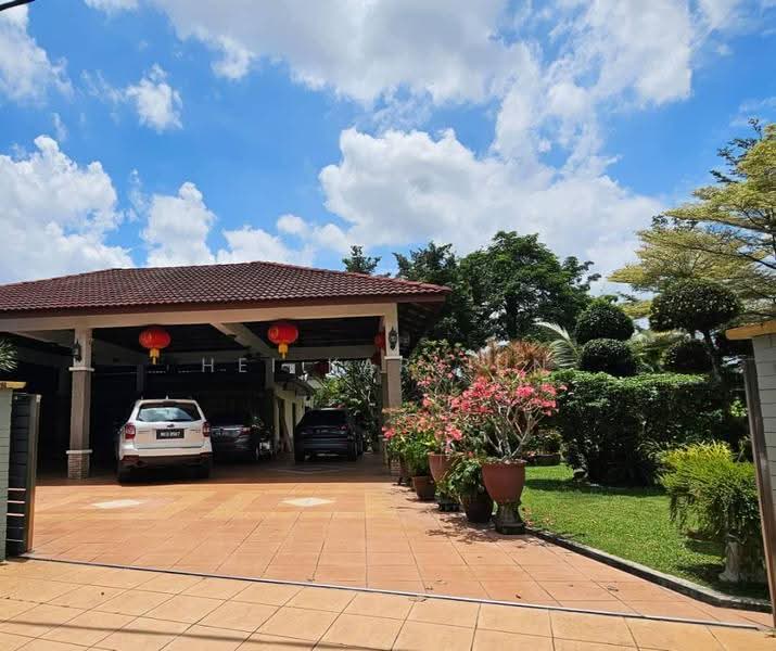 Bungalow House untuk Disewa di Country Heights (Kajang) - Hei Kar Jun - Exterior - PropertyGuru.com.my