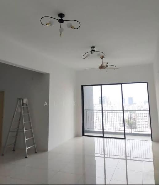 Kondominium untuk Disewa di Skyview Residence - Alex Lim - Living Room - PropertyGuru.com.my