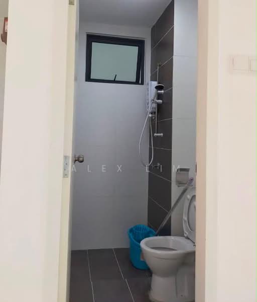 Kondominium untuk Disewa di Skyview Residence - Alex Lim - Bathroom - PropertyGuru.com.my