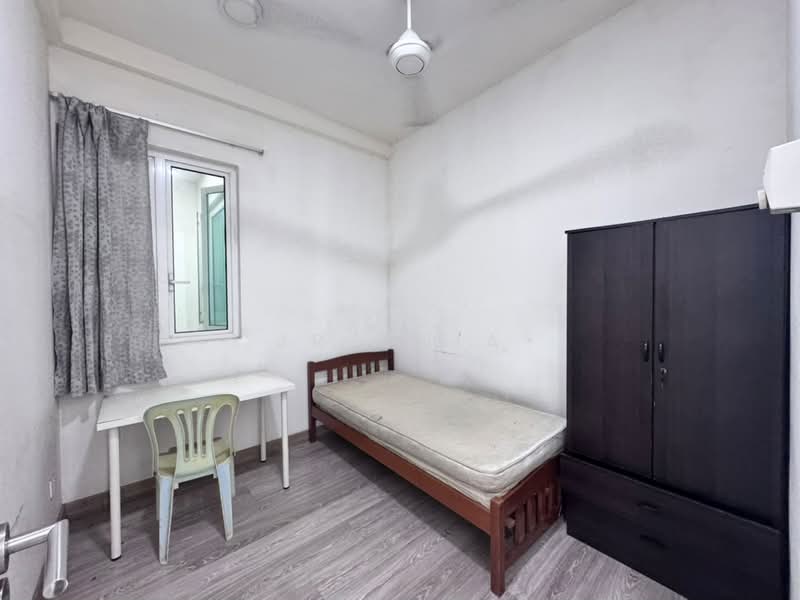 Kondominium untuk Disewa di Scenaria @ North Kiara Hills - JR Chia - Bedroom - PropertyGuru.com.my
