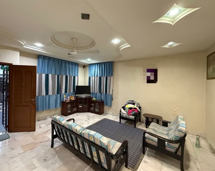 2-storey Terraced House for Sale in Bandar Seri Alam (Masai) - Elaine Chan - Living Room - PropertyGuru.com.my